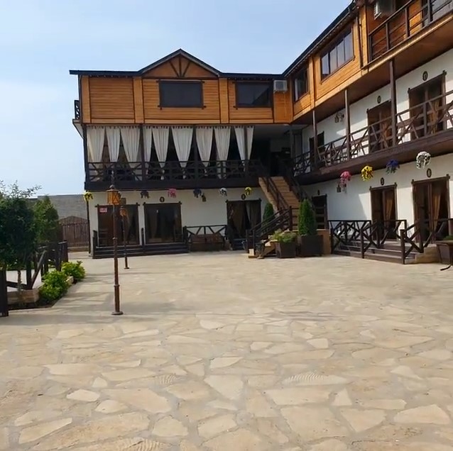      - HAUS