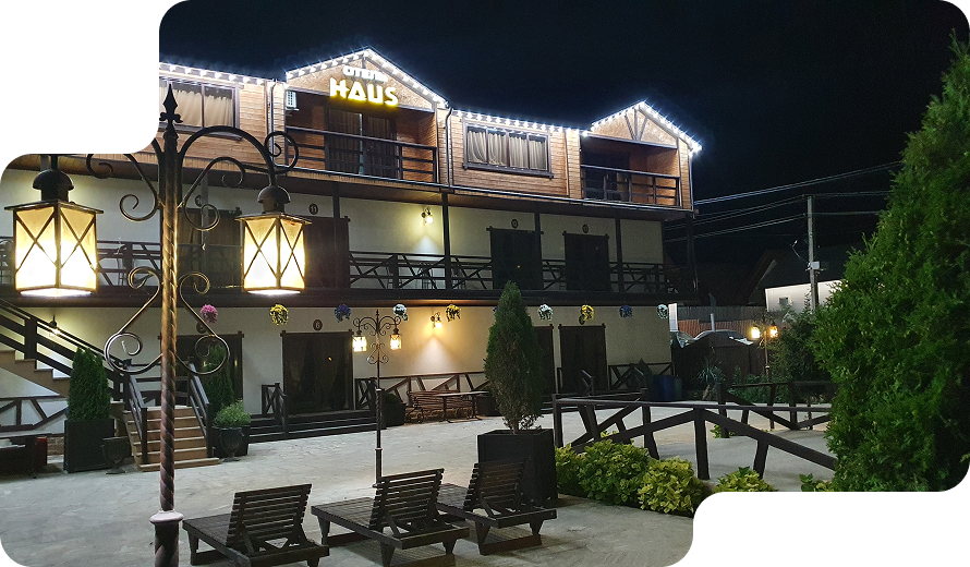 haus_landing_desktop_3d_night_version_decor_img.png