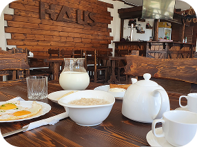 haus_subpage_cafe_img_block_img_1_2.png